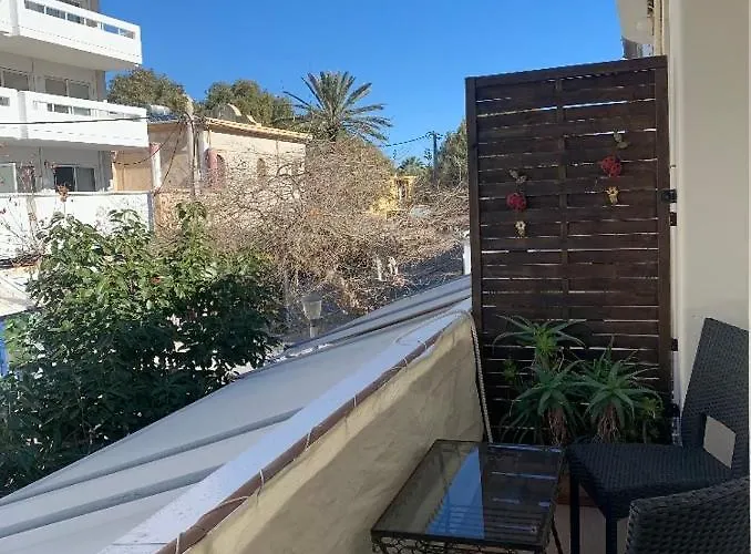 Cozy Flat At Rhodes Centre Daire